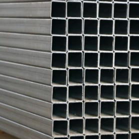 Tubes Carrés Galvanisés Trempés à Chaud